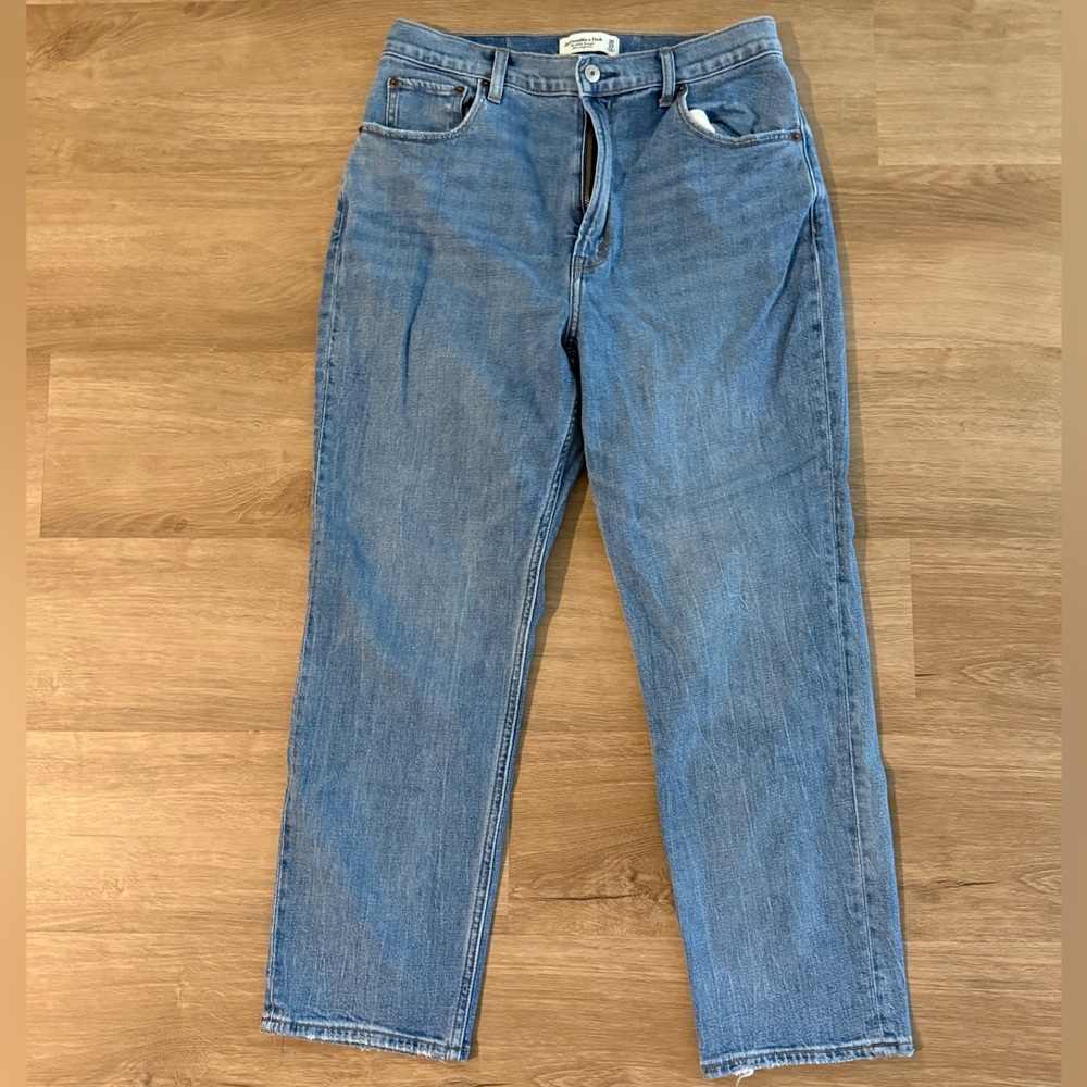 Abercrombie Curve Love High Rise Ankle Straight Jeans